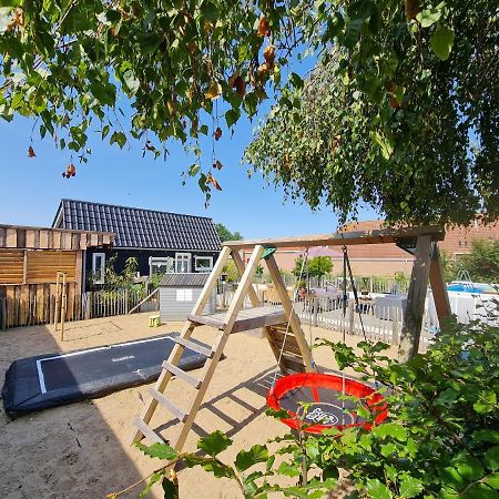 Wellness Chalet Met Jacuzzi, Sauna, Omheinde Tuin, Sint Annaland Dış mekan fotoğraf