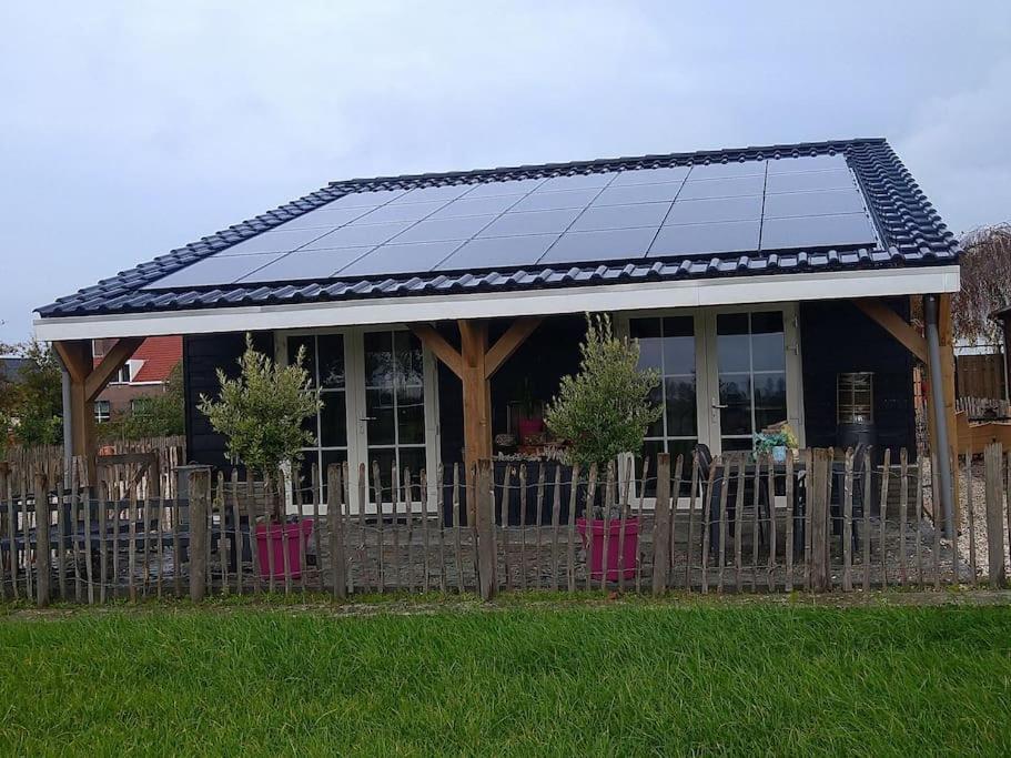Wellness Chalet Met Jacuzzi, Sauna, Omheinde Tuin, Sint Annaland Dış mekan fotoğraf