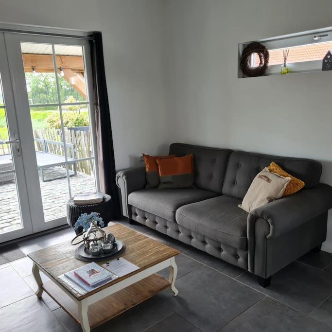 Wellness Chalet Met Jacuzzi, Sauna, Omheinde Tuin, Sint Annaland Dış mekan fotoğraf