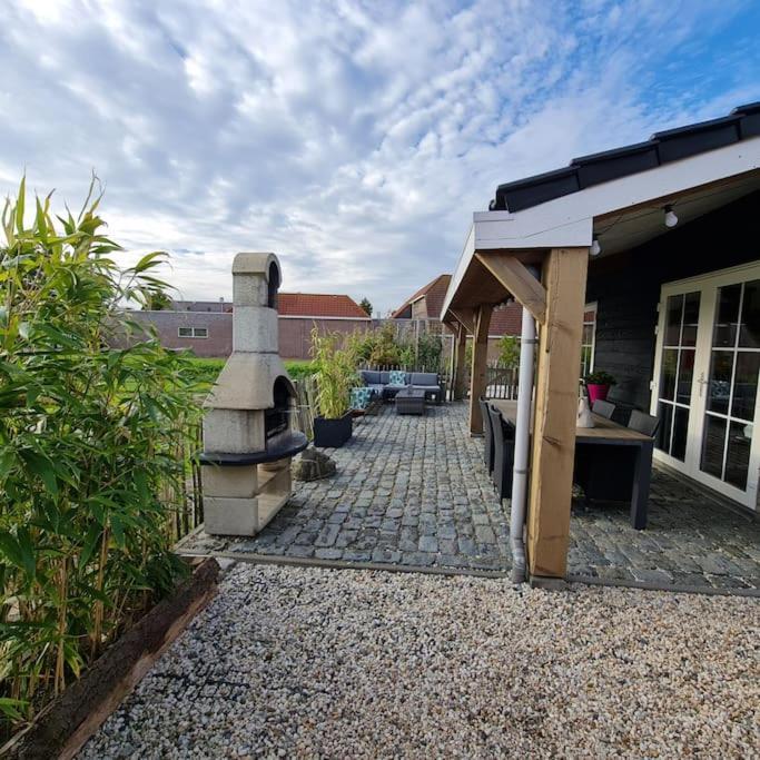 Wellness Chalet Met Jacuzzi, Sauna, Omheinde Tuin, Sint Annaland Dış mekan fotoğraf