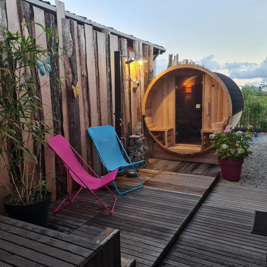 Wellness Chalet Met Jacuzzi, Sauna, Omheinde Tuin, Sint Annaland Dış mekan fotoğraf