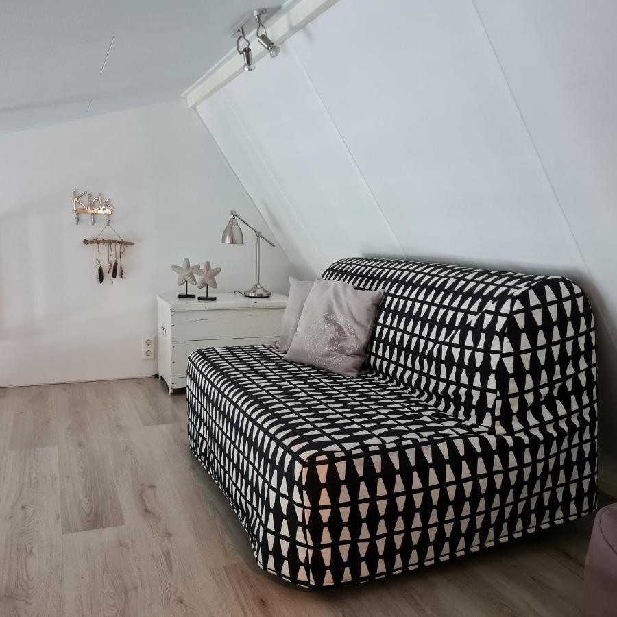 Wellness Chalet Met Jacuzzi, Sauna, Omheinde Tuin, Sint Annaland Dış mekan fotoğraf