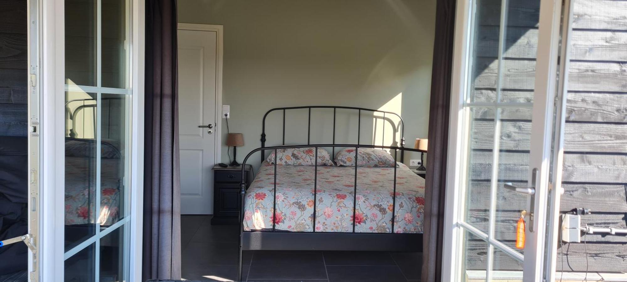 Wellness Chalet Met Jacuzzi, Sauna, Omheinde Tuin, Sint Annaland Dış mekan fotoğraf